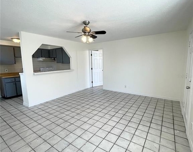 2916 North 16th Street - Photo Thumbnail 3