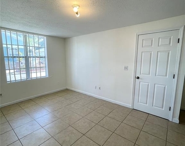 2916 North 16th Street - Photo Thumbnail 12
