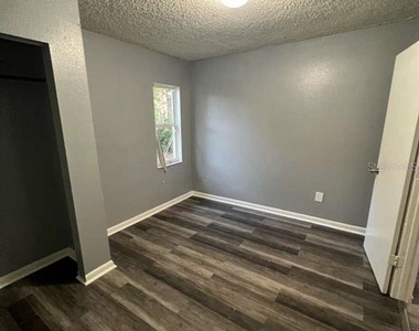 8301 N Alaska Street - Photo Thumbnail 6