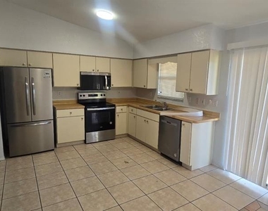 525 Altoona Street Nw - Photo Thumbnail 3