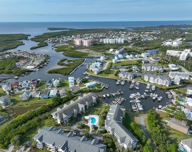 5567 Sea Forest Drive - Photo Thumbnail 32