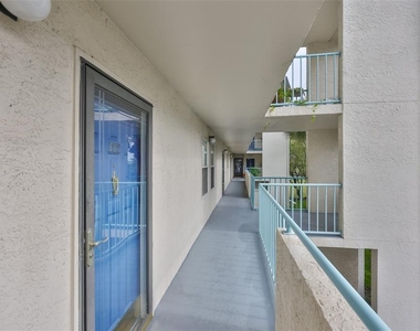 5567 Sea Forest Drive - Photo Thumbnail 4
