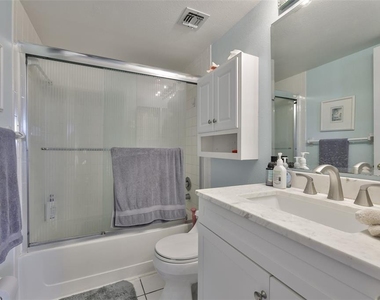 5567 Sea Forest Drive - Photo Thumbnail 22