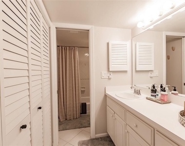 6018 W Peppertree Way - Photo Thumbnail 25