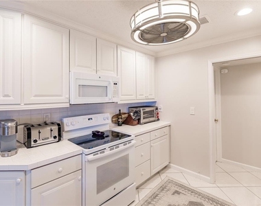 6018 W Peppertree Way - Photo Thumbnail 5