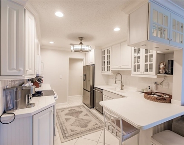 6018 W Peppertree Way - Photo Thumbnail 8