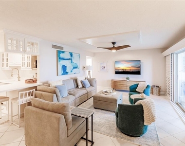 6018 W Peppertree Way - Photo Thumbnail 4