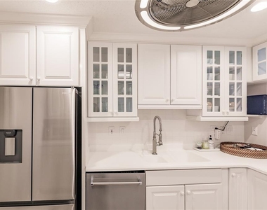 6018 W Peppertree Way - Photo Thumbnail 6
