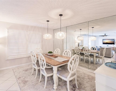 6018 W Peppertree Way - Photo Thumbnail 10