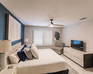 6018 W Peppertree Way - Photo Thumbnail 14