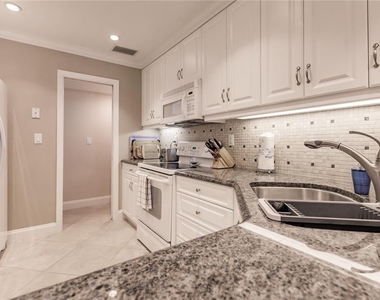 6052 W Peppertree Way - Photo Thumbnail 17