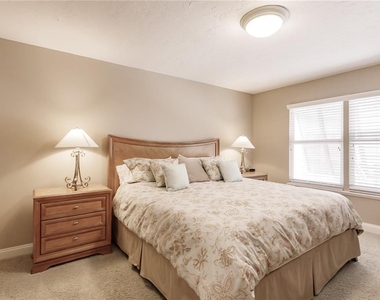 6052 W Peppertree Way - Photo Thumbnail 18