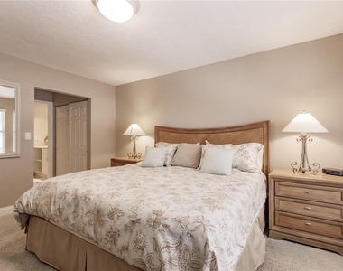 6052 W Peppertree Way - Photo Thumbnail 20