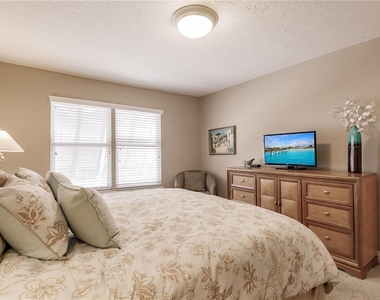 6052 W Peppertree Way - Photo Thumbnail 19