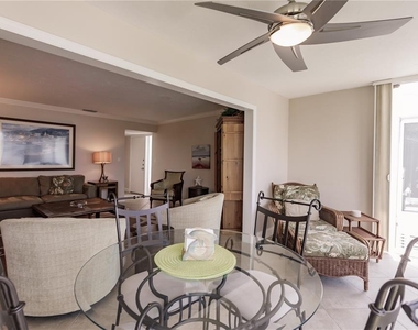 6052 W Peppertree Way - Photo Thumbnail 5