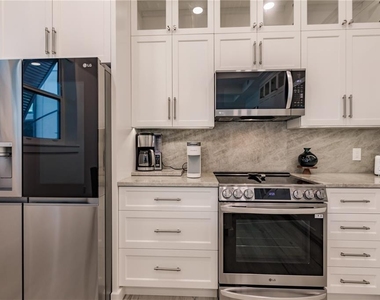 6042 W Peppertree Way - Photo Thumbnail 15