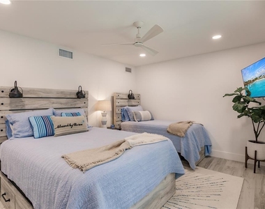 6042 W Peppertree Way - Photo Thumbnail 26