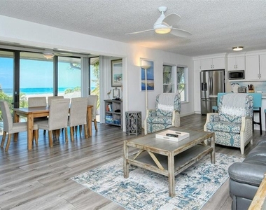 6044 W Peppertree Way - Photo Thumbnail 17
