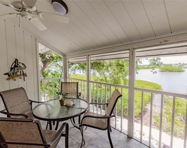 6061 E Peppertree Way - Photo Thumbnail 11