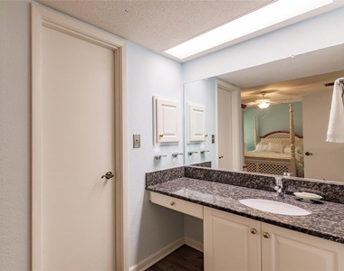 6061 E Peppertree Way - Photo Thumbnail 3
