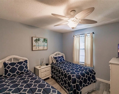 6061 E Peppertree Way - Photo Thumbnail 9