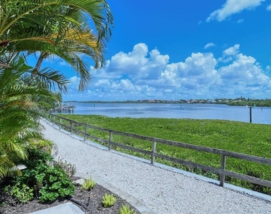 6047 E Peppertree Way - Photo Thumbnail 28