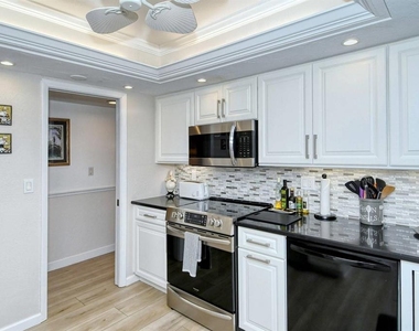 6047 E Peppertree Way - Photo Thumbnail 9