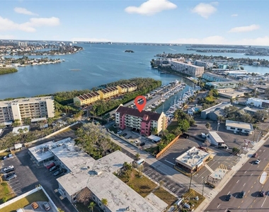 1750 Harbor Place S - Photo Thumbnail 22