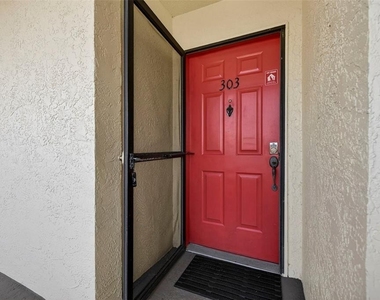 1750 Harbor Place S - Photo Thumbnail 20