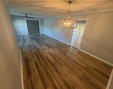 5784 Bay Pines Lakes Boulevard - Photo Thumbnail 7