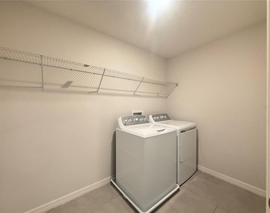 423 Kestrel Drive - Photo Thumbnail 18