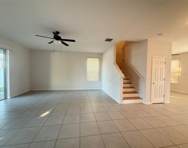 423 Kestrel Drive - Photo Thumbnail 5