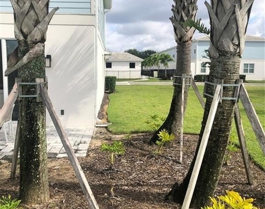 820 Driving Range Court - Photo Thumbnail 38
