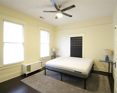 834 E University Avenue - Photo Thumbnail 10