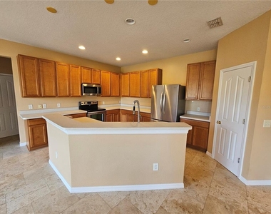 1881 Strathmore Circle - Photo Thumbnail 4