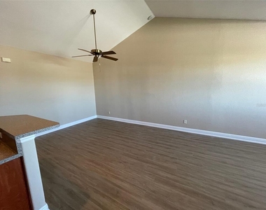 10365 Pendleton Avenue - Photo Thumbnail 3