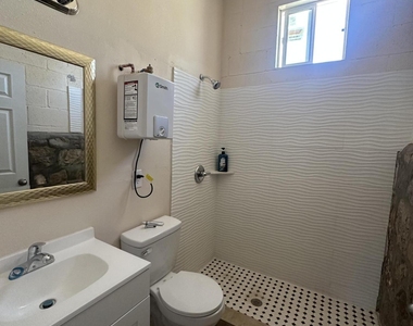 4640 La Luz Avenue - Photo Thumbnail 2