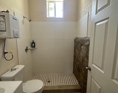 4640 La Luz Avenue - Photo Thumbnail 4