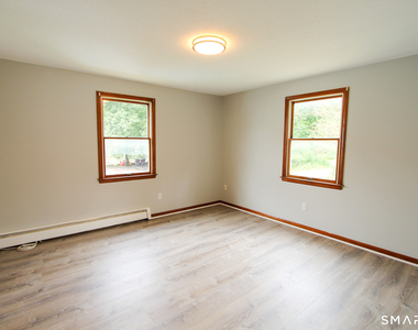 17 Pinehurst Avenue - Photo Thumbnail 5