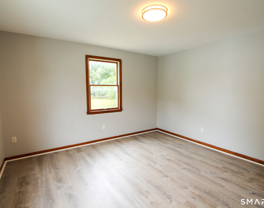 17 Pinehurst Avenue - Photo Thumbnail 7