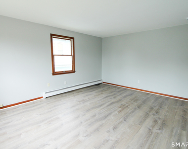17 Pinehurst Avenue - Photo Thumbnail 15
