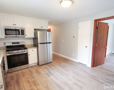 17 Pinehurst Avenue - Photo Thumbnail 2