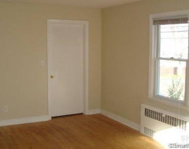 720 Knapps Highway - Photo Thumbnail 2