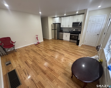 695 Shelton Street - Photo Thumbnail 3