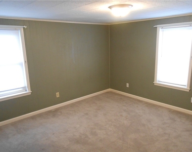 114 Grant St - Photo Thumbnail 20