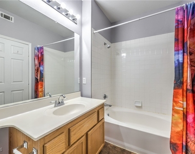 1830 N Buffalo Drive - Photo Thumbnail 20