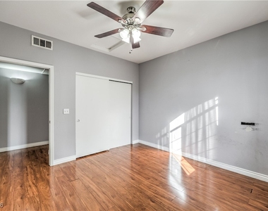 1830 N Buffalo Drive - Photo Thumbnail 19