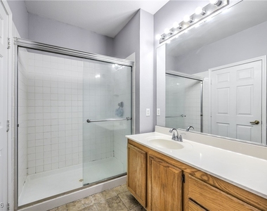 1830 N Buffalo Drive - Photo Thumbnail 16