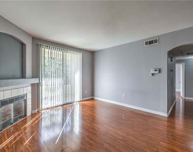 1830 N Buffalo Drive - Photo Thumbnail 3