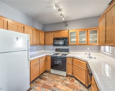 1830 N Buffalo Drive - Photo Thumbnail 9